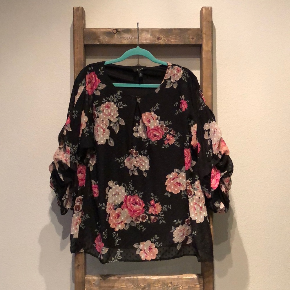Women’s floral bell sleeve top